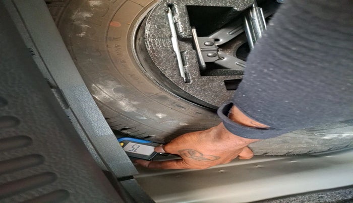 2022 Volkswagen Polo COMFORTLINE 1.0L MPI, Petrol, Manual, 21,679 km, tyre