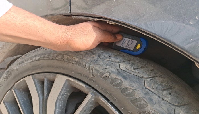 2017 Honda City 1.5L I-DTEC ZX, Diesel, Manual, 1,25,391 km, tyre