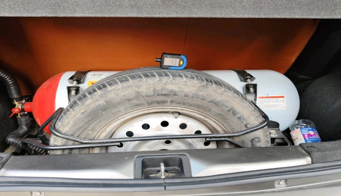 2021 Maruti New Wagon-R LXI CNG (O) 1.0, CNG, Manual, 1,00,382 km, tyre