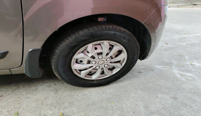 2021 Maruti New Wagon-R LXI CNG (O) 1.0, CNG, Manual, 1,00,382 km, tyre