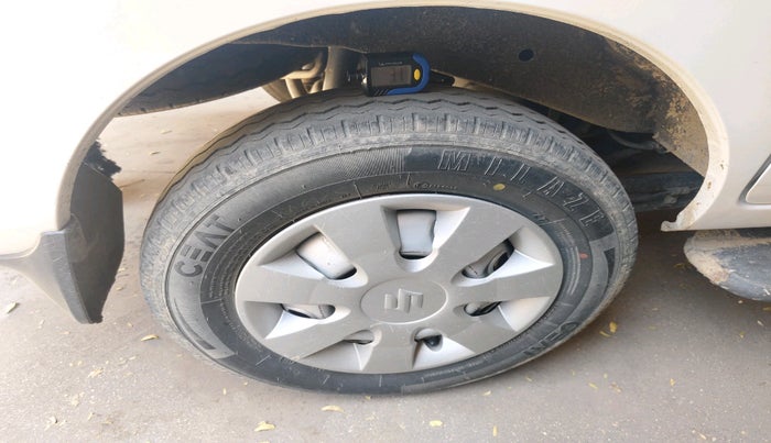 2022 Maruti Eeco 5 STR AC (O), CNG, Manual, 65,792 km, tyre