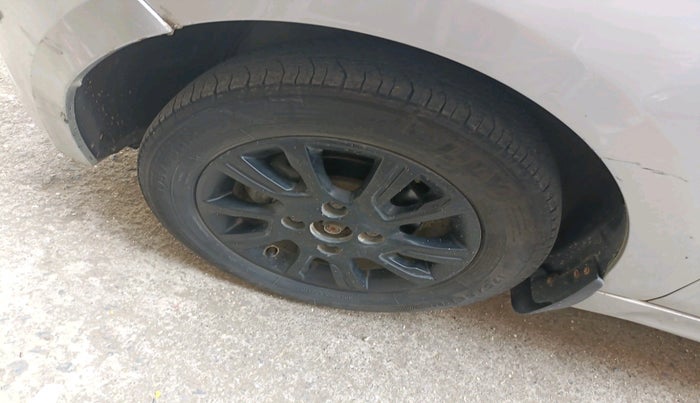 2016 Tata Tiago XZ PETROL, Petrol, Manual, 71,004 km, tyre