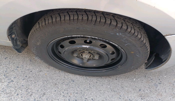 2016 Tata Tiago XZ PETROL, Petrol, Manual, 71,004 km, tyre