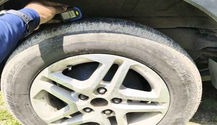 2016 Mahindra NUVOSPORT N8, Diesel, Manual, 1,66,028 km, tyre