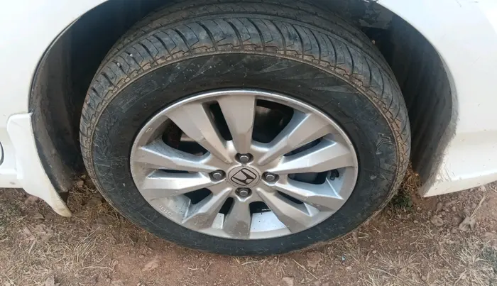 2012 Honda City 1.5L I-VTEC V MT, CNG, Manual, 94,680 km, tyre