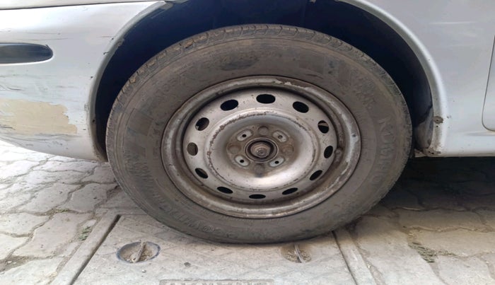 2005 Tata Indigo LX TDI BS-III, Diesel, Manual, 2,35,816 km, tyre