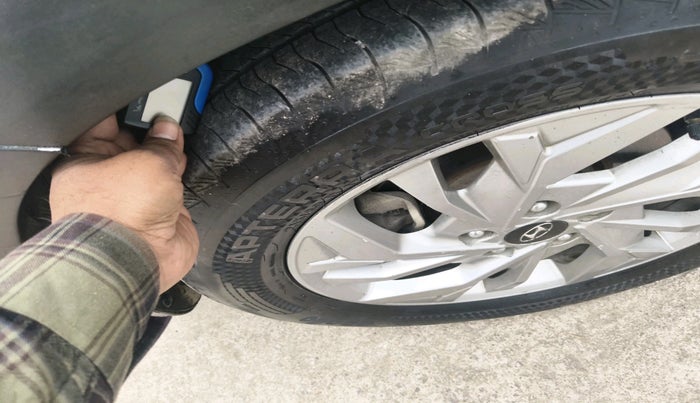 2022 Hyundai Creta SX 1.5 DIESEL, Diesel, Manual, 1,43,291 km, tyre