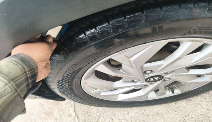 2022 Hyundai Creta SX 1.5 DIESEL, Diesel, Manual, 1,43,291 km, tyre