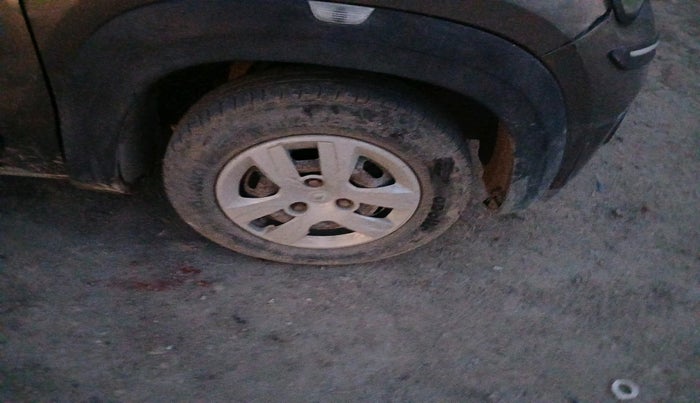 2016 Renault Kwid RXT 0.8 (O), Petrol, Manual, 1,39,672 km, tyre