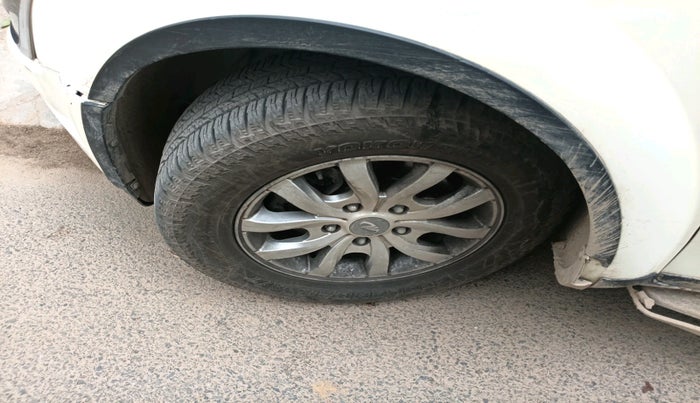 2018 Mahindra XUV500 W9, Diesel, Manual, 91,066 km, tyre