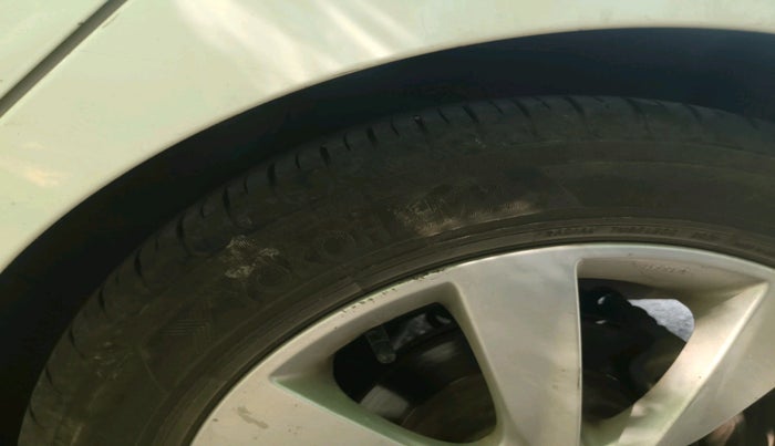 2012 Hyundai Verna FLUIDIC 1.6 VTVT SX OPT AT, CNG, Automatic, 57,058 km, tyre