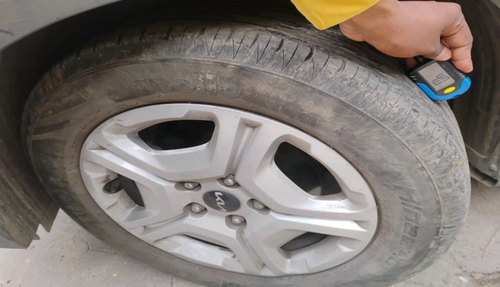 2022 KIA SONET HTK PLUS 1.2, Petrol, Manual, 31,525 km, tyre