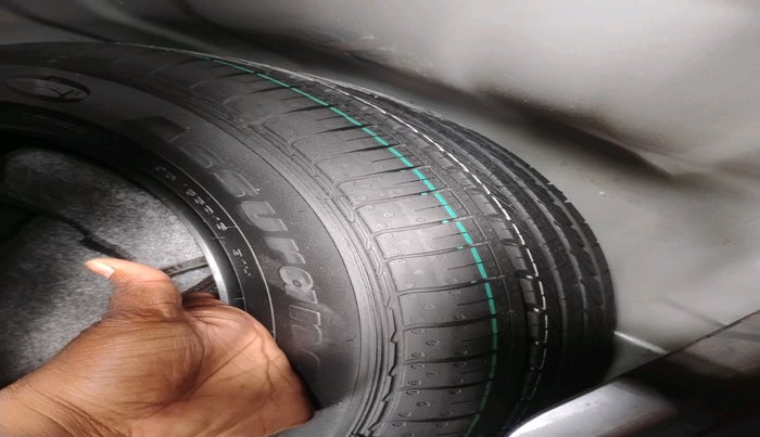 2022 KIA SONET HTK PLUS 1.2, Petrol, Manual, 31,525 km, tyre