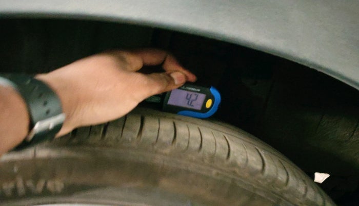 2022 Renault TRIBER RXZ, Petrol, Manual, 37,195 km, tyre