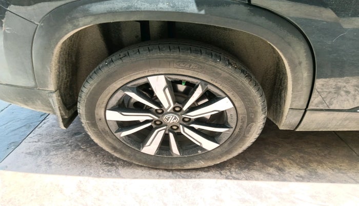 2020 MG HECTOR SHARP 1.5 DCT PETROL, Petrol, Automatic, 28,284 km, tyre