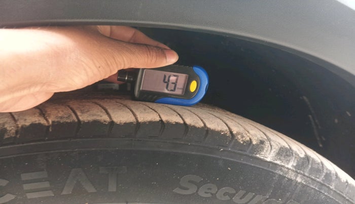 2024 Skoda KUSHAQ AMBITION 1.0L TSI AT, Petrol, Automatic, 29,743 km, tyre