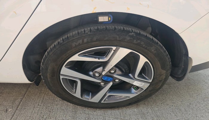 2024 Hyundai AURA SX 1.2 CNG, CNG, Manual, 21,496 km, tyre