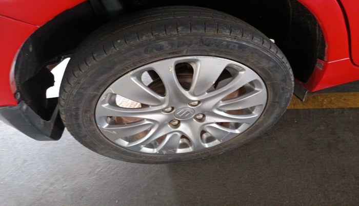 2017 Maruti Baleno ZETA PETROL 1.2, Petrol, Manual, 58,788 km, tyre