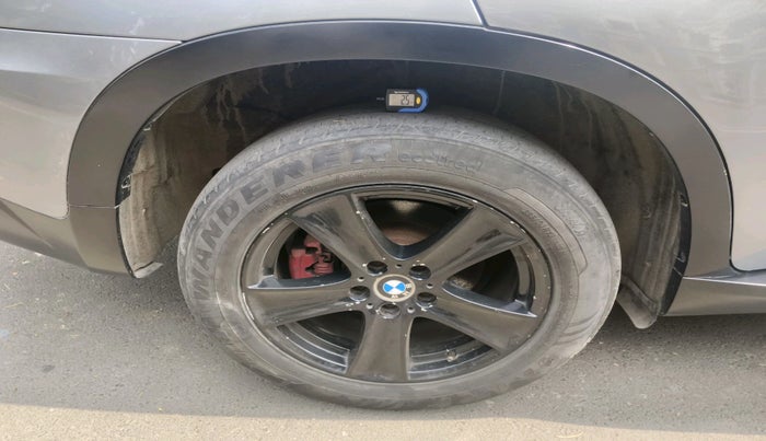 2008 BMW X5 3.0 D, Diesel, Automatic, 1,13,042 km, tyre