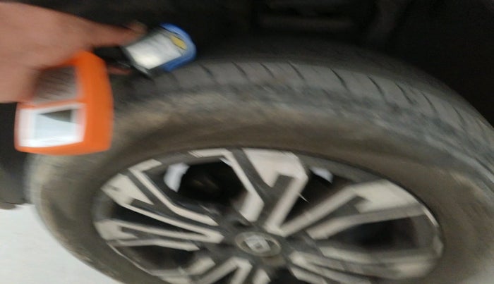 2022 Renault Kiger RXZ AMT, Petrol, Automatic, 34,306 km, tyre