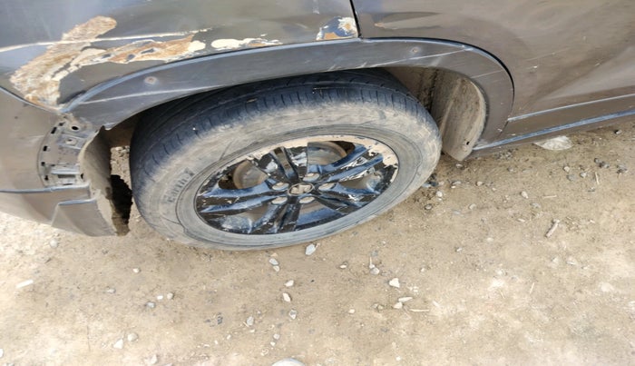 2019 Maruti Vitara Brezza ZDI PLUS, Diesel, Manual, 1,14,259 km, tyre