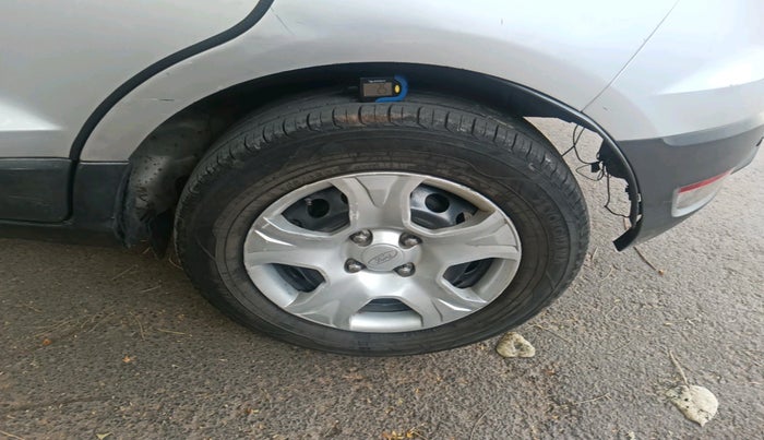 2013 Ford Ecosport TREND 1.5L PETROL, Petrol, Manual, 1,07,265 km, tyre