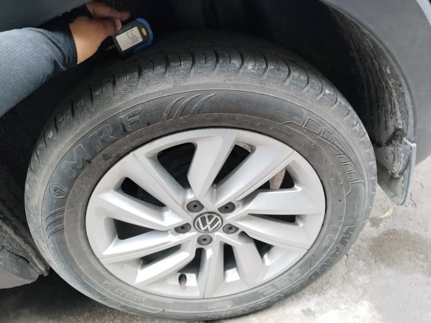 2024 Volkswagen TAIGUN HIGHLINE 1.0 TSI AT, Petrol, Automatic, 26,462 km, tyre