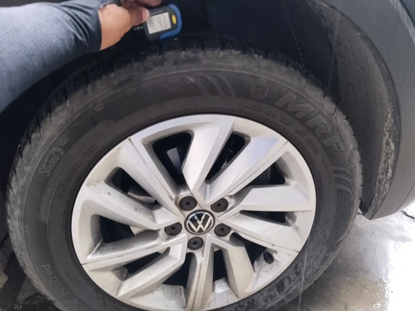 2024 Volkswagen TAIGUN HIGHLINE 1.0 TSI AT, Petrol, Automatic, 26,462 km, tyre