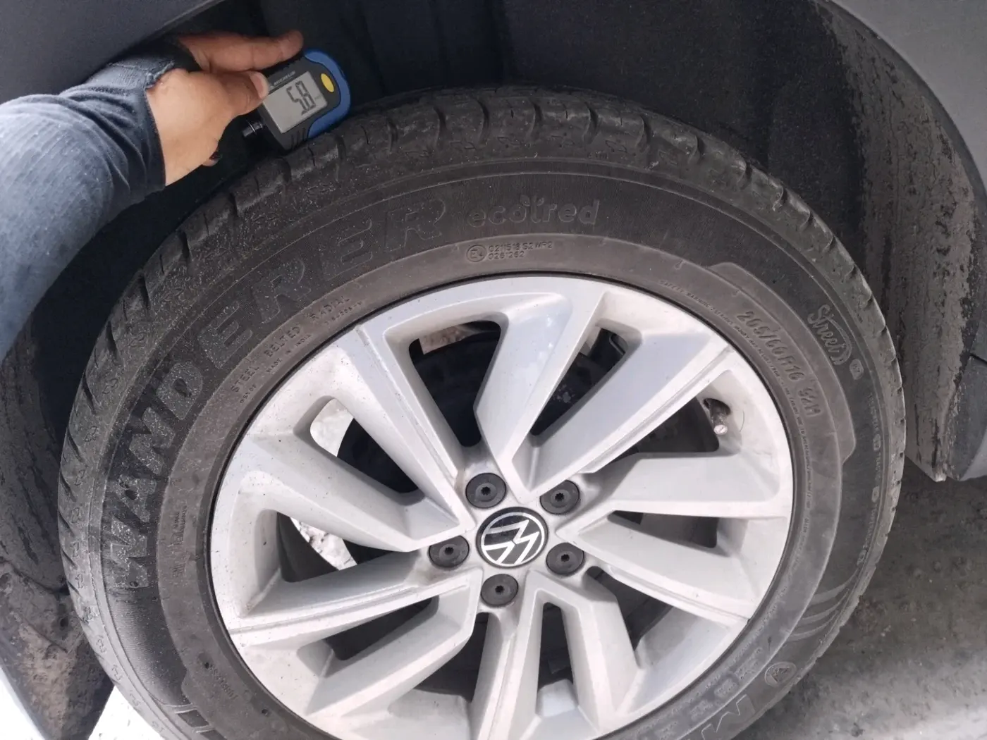 2024 Volkswagen TAIGUN HIGHLINE 1.0 TSI AT, Petrol, Automatic, 26,462 km, tyre