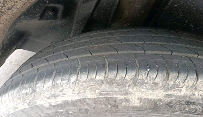 2023 Maruti BREZZA LXI, Petrol, Manual, 8,118 km, tyre