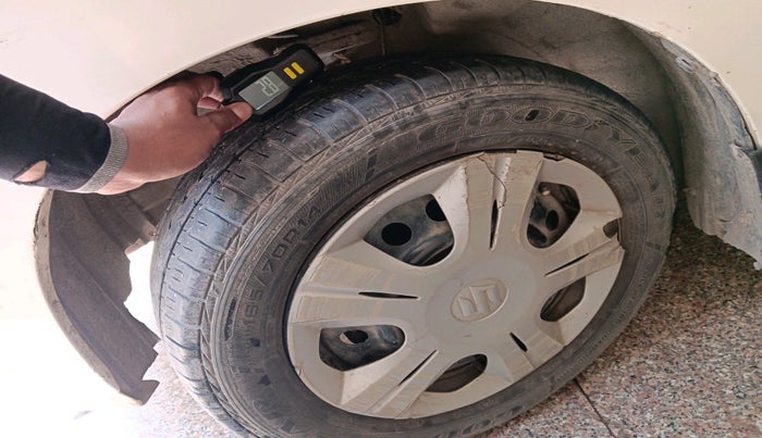 2013 Maruti Wagon R 1.0 VXI, CNG, Manual, 73,639 km, tyre