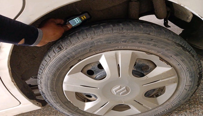 2013 Maruti Wagon R 1.0 VXI, CNG, Manual, 73,639 km, tyre