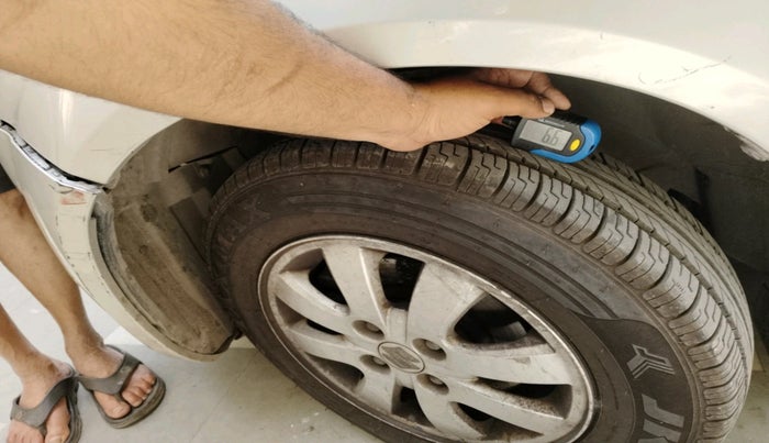 2014 Maruti Ritz ZXI, Petrol, Manual, 57,857 km, tyre