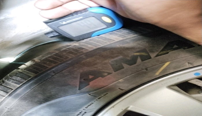 2014 Maruti Ritz ZXI, Petrol, Manual, 57,857 km, tyre