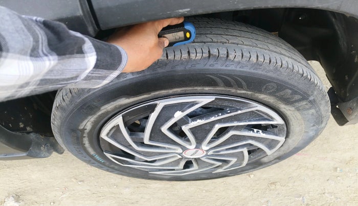 2024 Maruti BREZZA LXI, Petrol, Manual, 22,144 km, tyre