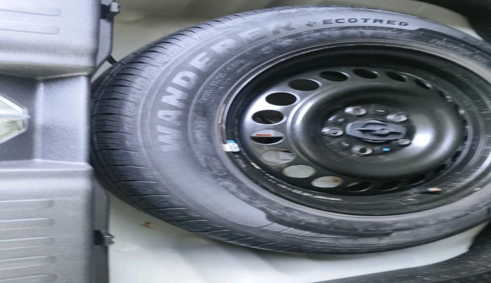 2024 Maruti BREZZA LXI, Petrol, Manual, 22,144 km, tyre