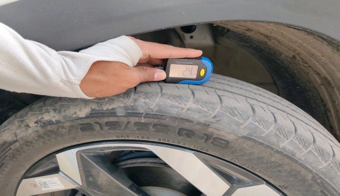 2023 Hyundai ALCAZAR Platinum (O) Turbo DCT 7 Str, Petrol, Automatic, 32,407 km, tyre