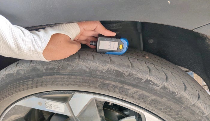 2023 Hyundai ALCAZAR Platinum (O) Turbo DCT 7 Str, Petrol, Automatic, 32,407 km, tyre