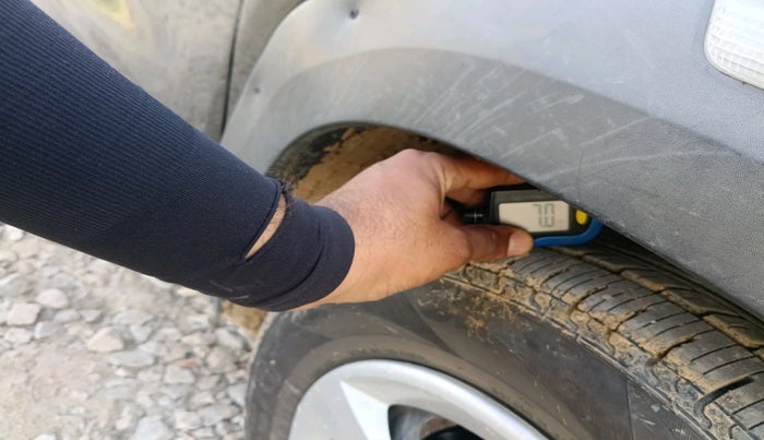 2017 Renault Kwid RXT 0.8, Petrol, Manual, 54,860 km, tyre