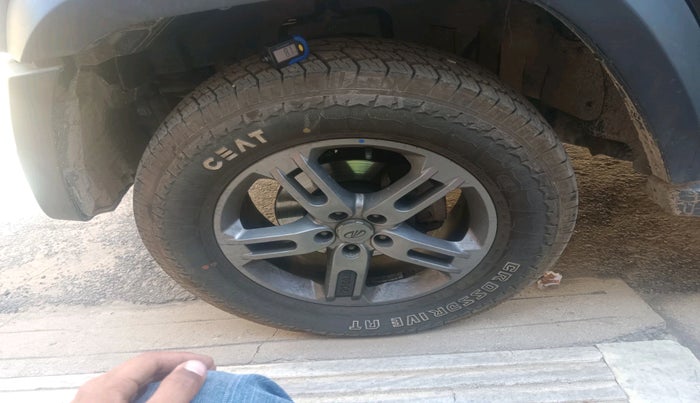 2022 Mahindra Thar LX HARD TOP 4WD MT, Diesel, Manual, 72,825 km, tyre