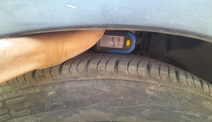 2013 Volkswagen Cross Polo HIGHLINE TDI, Diesel, Manual, 1,02,185 km, tyre