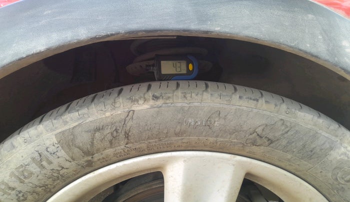 2013 Volkswagen Cross Polo HIGHLINE TDI, Diesel, Manual, 1,02,185 km, tyre