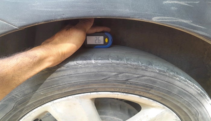 2013 Volkswagen Cross Polo HIGHLINE TDI, Diesel, Manual, 1,02,185 km, tyre