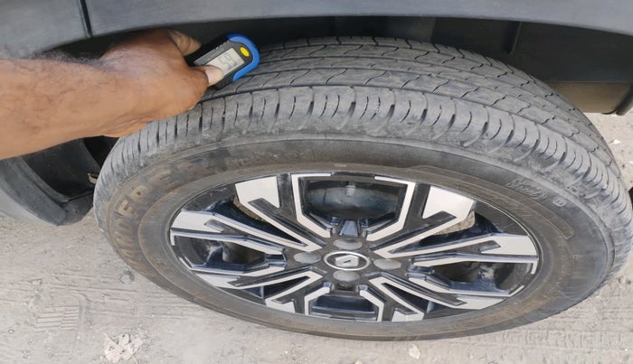 2022 Renault Kiger RXT (O) MT, Petrol, Manual, 1,01,321 km, tyre