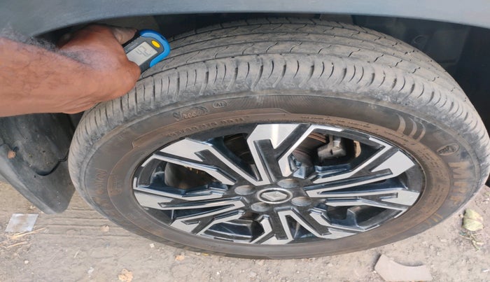 2022 Renault Kiger RXT (O) MT, Petrol, Manual, 1,01,321 km, tyre