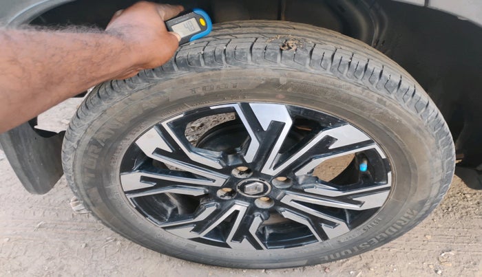 2022 Renault Kiger RXT (O) MT, Petrol, Manual, 1,01,321 km, tyre