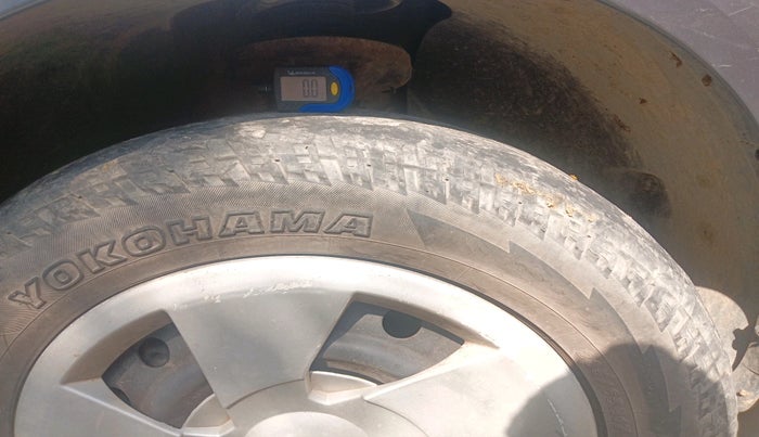 2016 Mahindra XUV500 W4, Diesel, Manual, 1,03,824 km, tyre