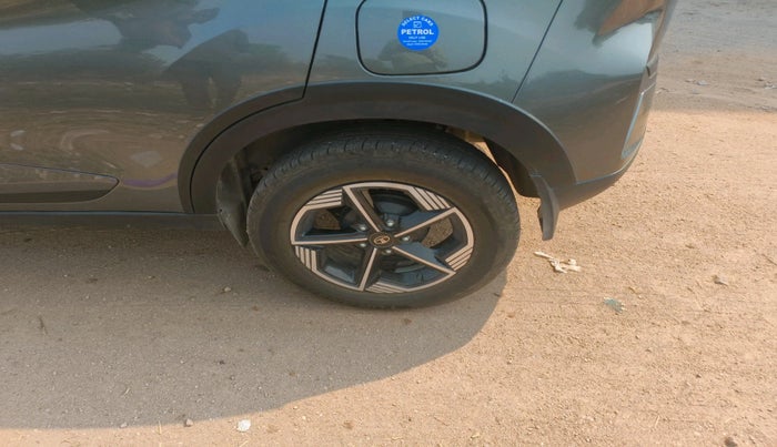 2025 Tata NEXON CREATIVE  AMT 1.2 PETROL, Petrol, Automatic, 4,942 km, tyre