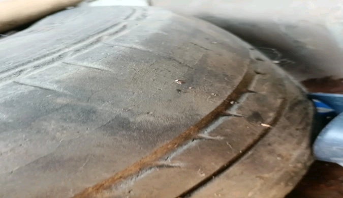 2011 Honda City 1.5L I-VTEC V MT, Petrol, Manual, 2,25,631 km, tyre