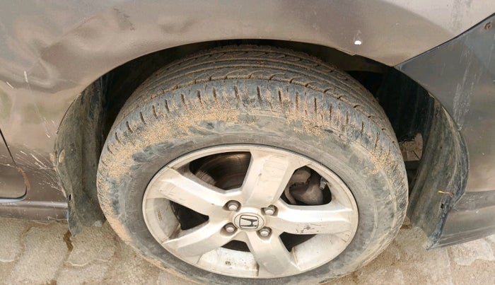 2011 Honda City 1.5L I-VTEC V MT, Petrol, Manual, 2,25,631 km, tyre